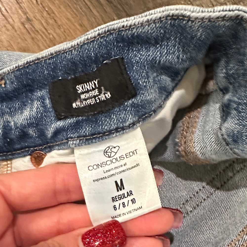 Express High Rise Ultra Hyper Stretch Jeans - Picture 11 of 16